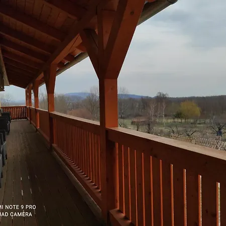 Montana-ederics Vendeghaz בית הארחה